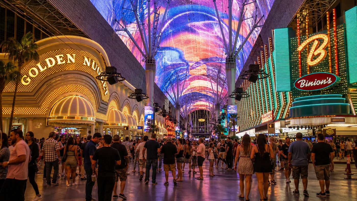 Fremont Street Experience: Legacy Club