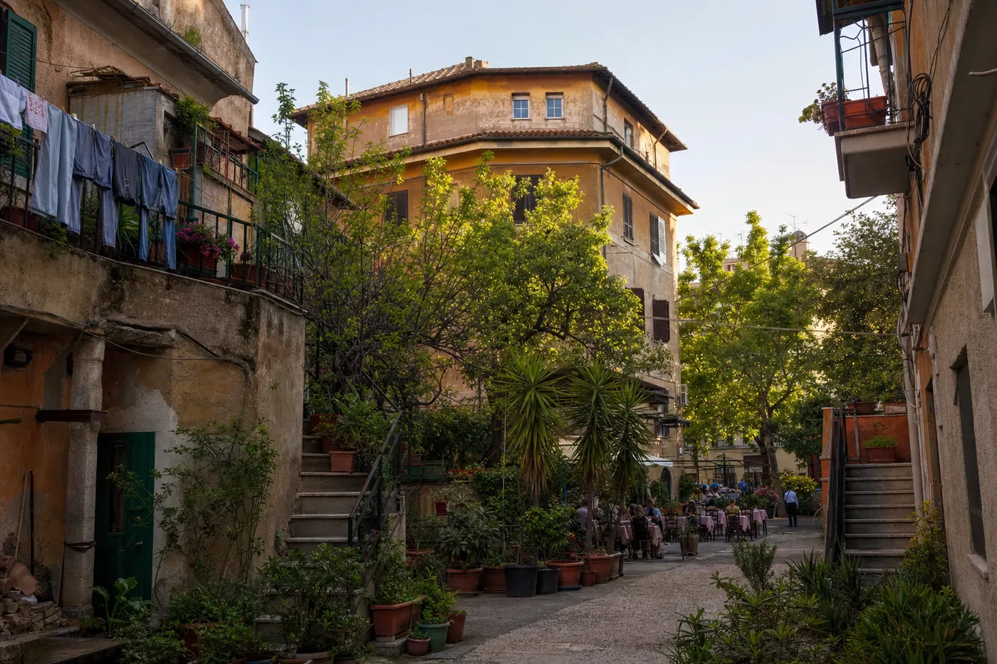 Garbatella Historic Garden City & Courtyard Lanes
