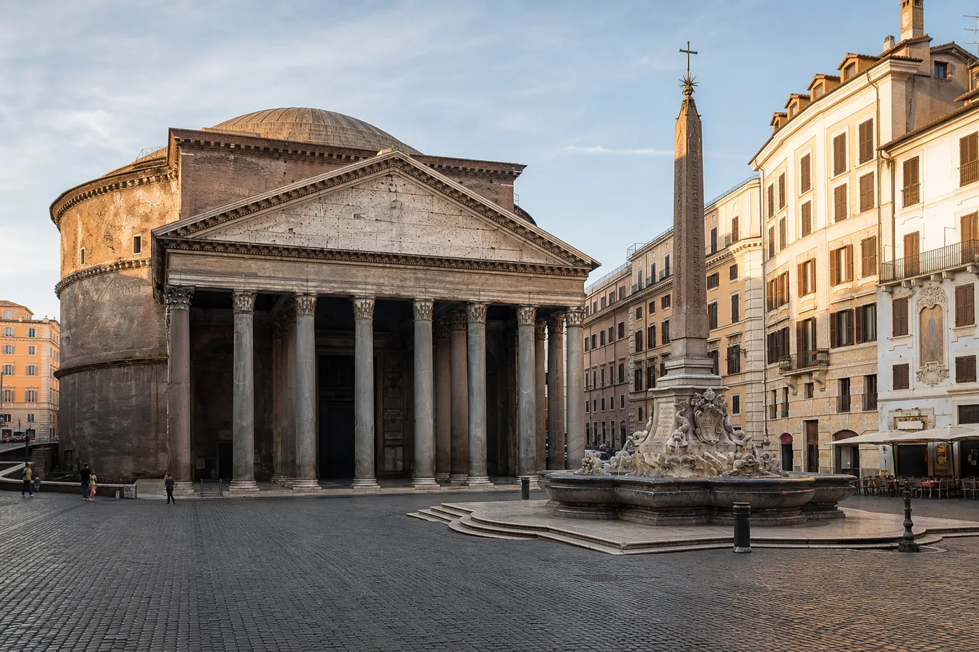 Baroque Squares, Fountains, and Historic Alleyways