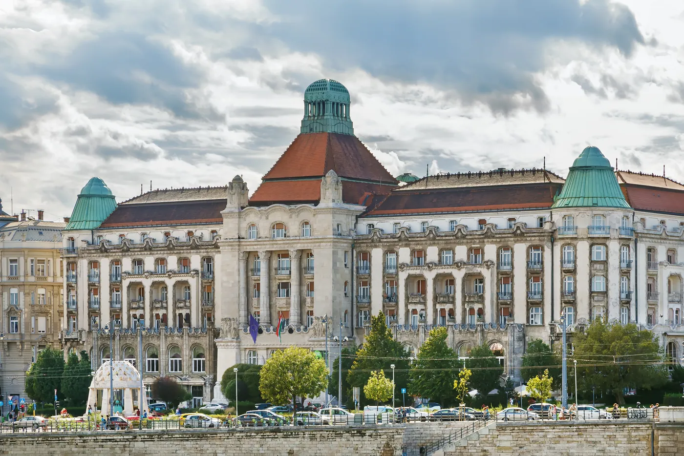 Thermal Baths & Gellért Hotel Context